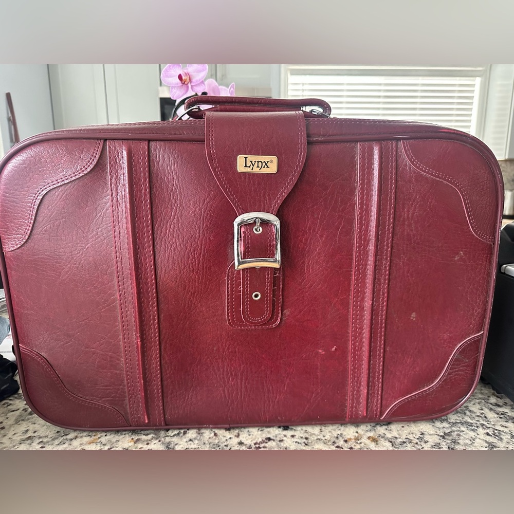 Vintage Red/Burgundy Lynx Luggage